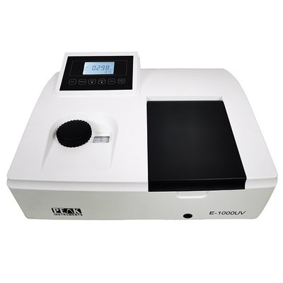 Precieze transmissiemetingen met een UV-zichtbare spectrophotometer van hoge precisie